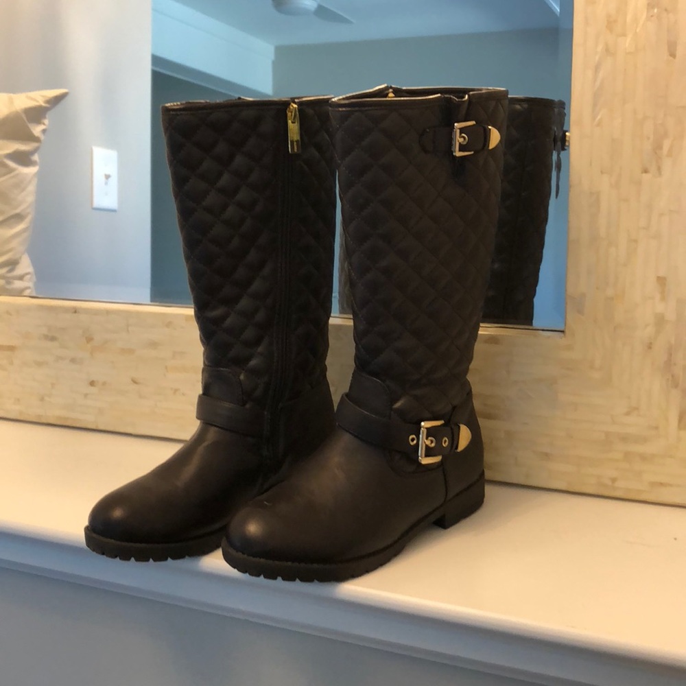 Girls Michael Kors riding boots!